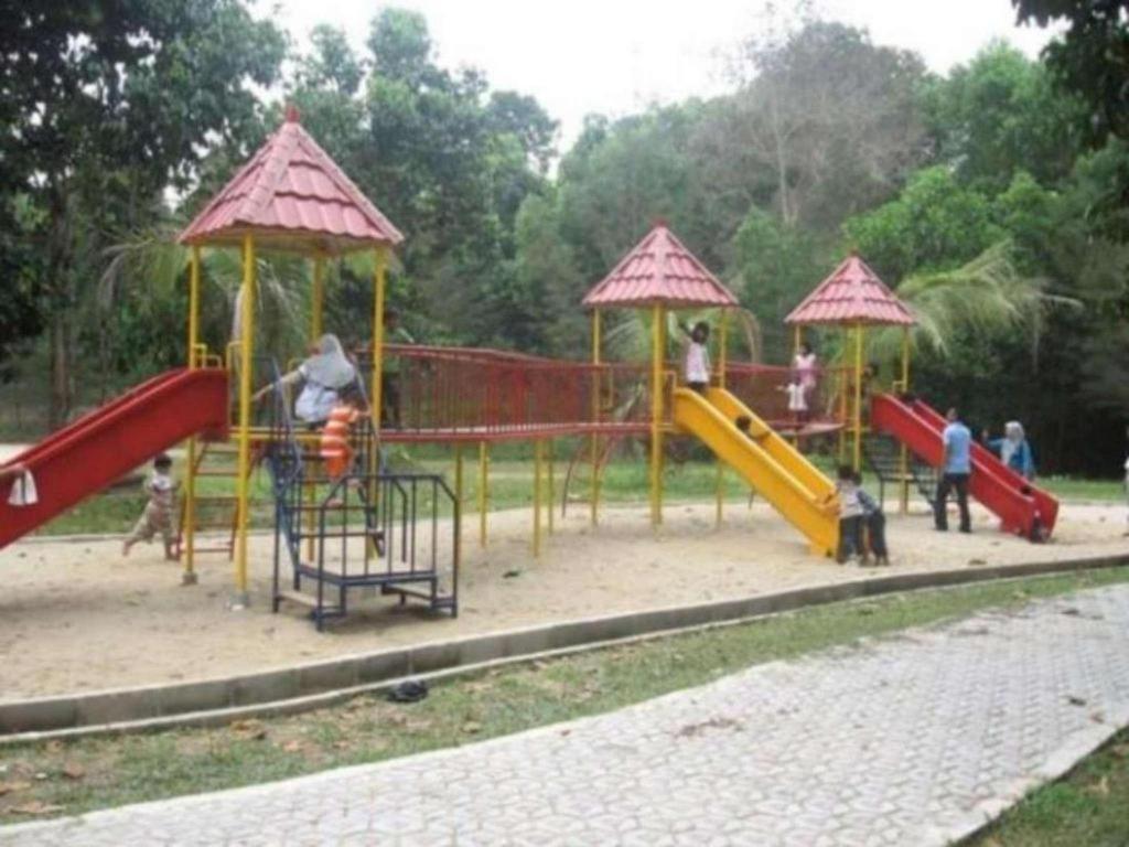 Tanjung Pesona Beach Resort & Spa Sungailiat Esterno foto