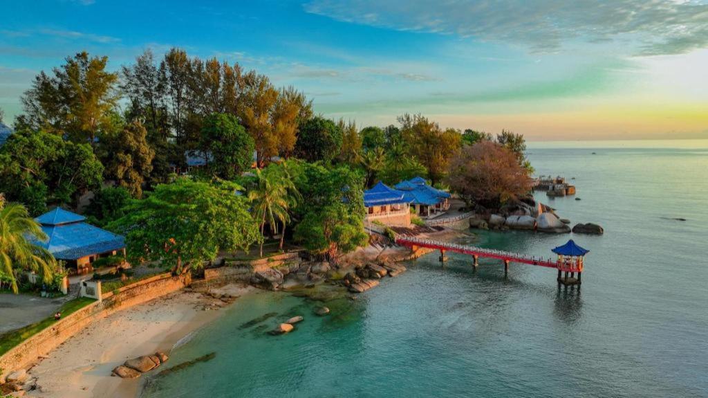 Tanjung Pesona Beach Resort & Spa Sungailiat Esterno foto